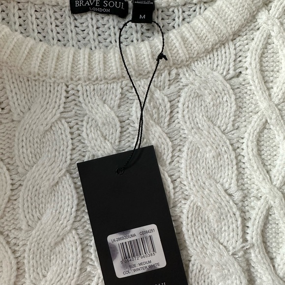 Bnwt, cable knit sweater - Picture 3 of 6